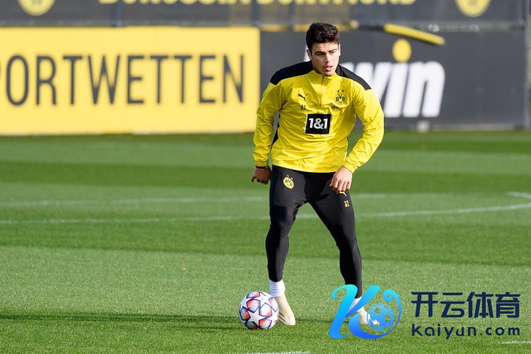 多诺万:听许多东谈主说雷纳是最有天资的球员体育录像/图片,但他在多特缺出场工夫