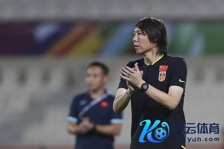 李铁名言书籍：国足教训就应由中国东谈主来担任 我最敌视踢假球
